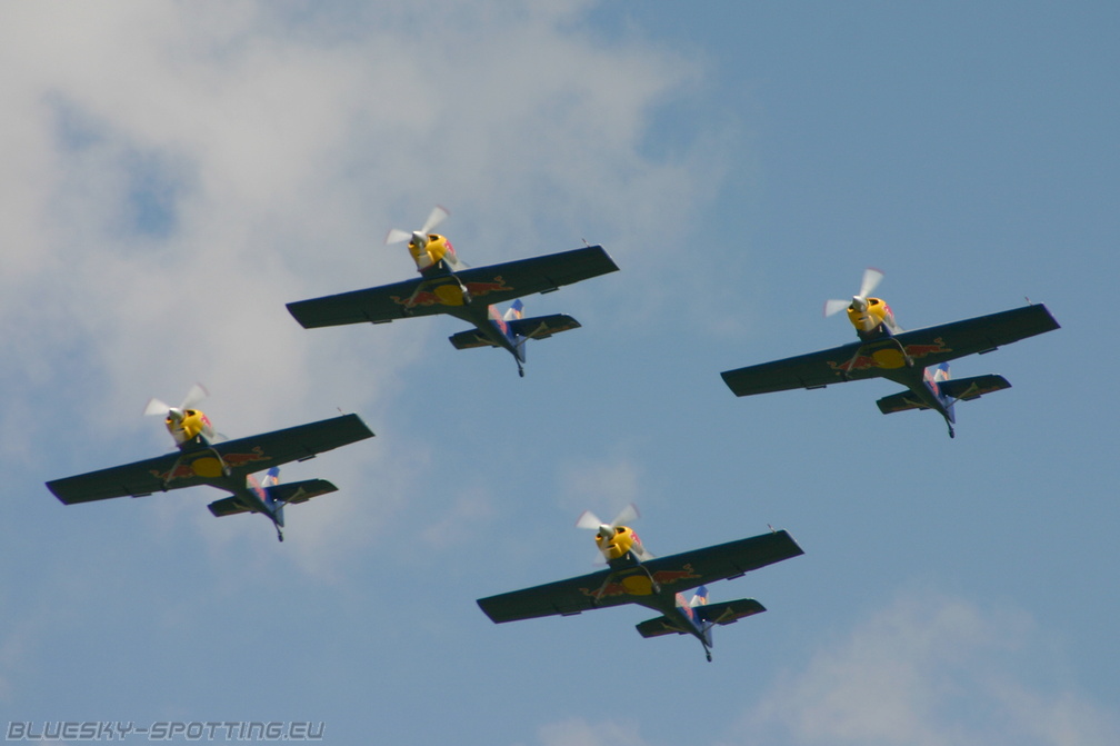 Red-Bull-Formation-a.jpg
